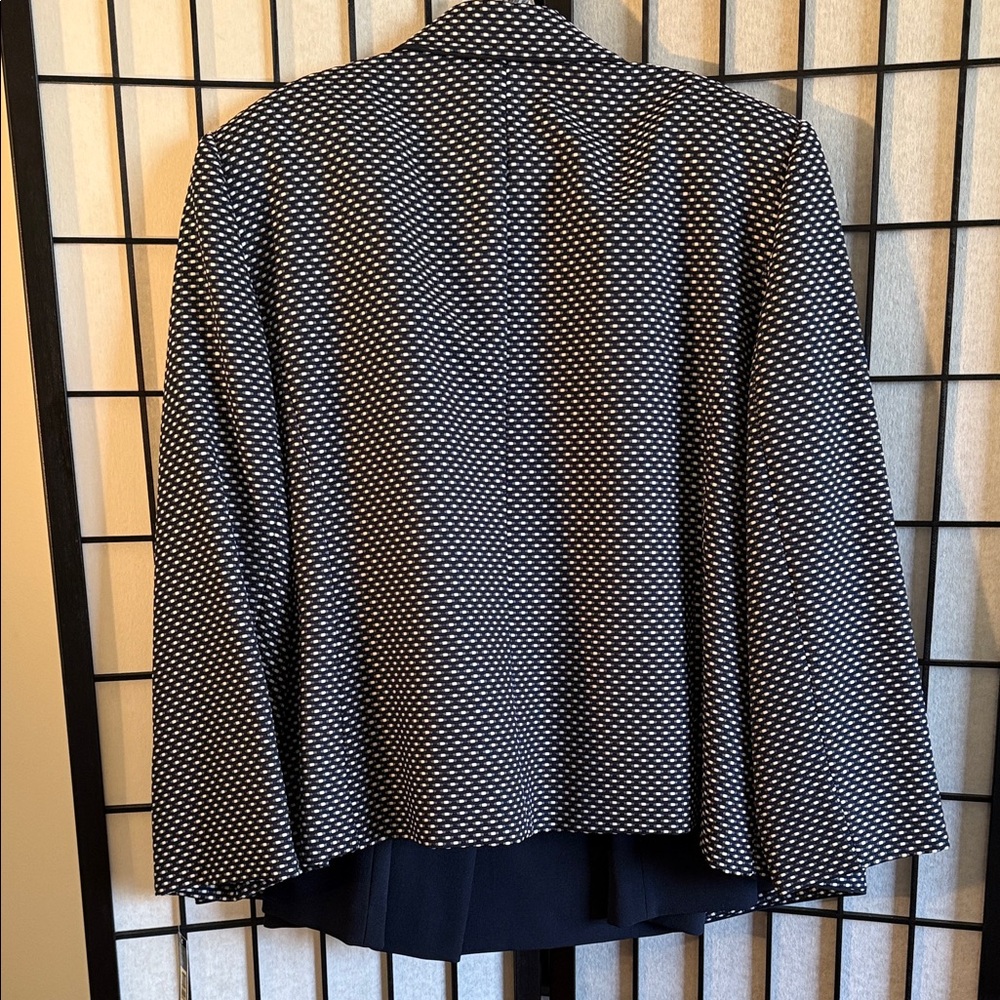 Tahari ASL Navy and White Patterned Blazer & Skirt Suit - Picture 3 of 7